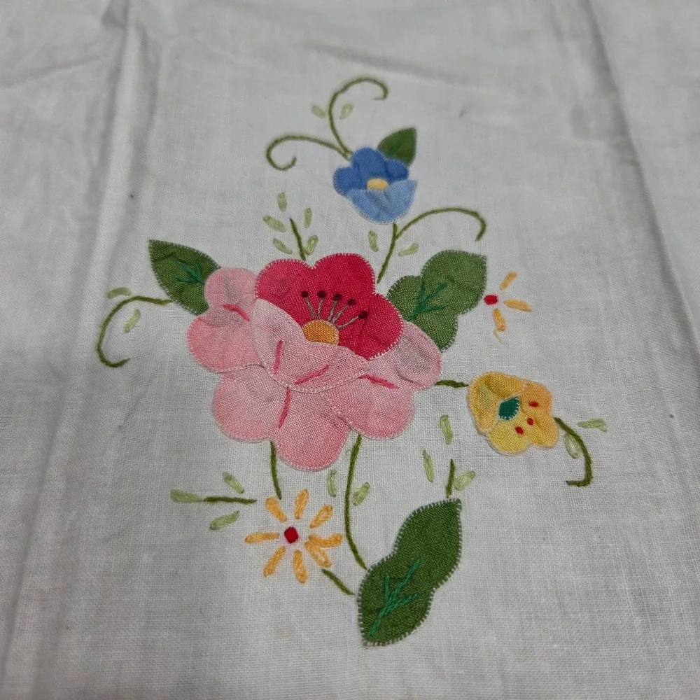 Vintage‎ Linen Tea Towel Pink Floral Hand Embroidered White Kitchen Decor